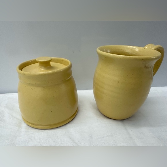Cagle Road Hand Thrown Pottery Butter Yellow Cream & Sugar Set - Picture 1 of 4